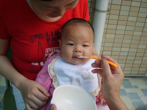 婴儿几个月出去溜达 19cc58e5a07249929d96312964b57a65.jpeg