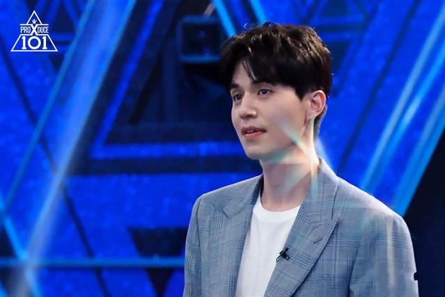 《produce x 101》帅气代表李栋旭,17年前的剧照曝光胖若两人!