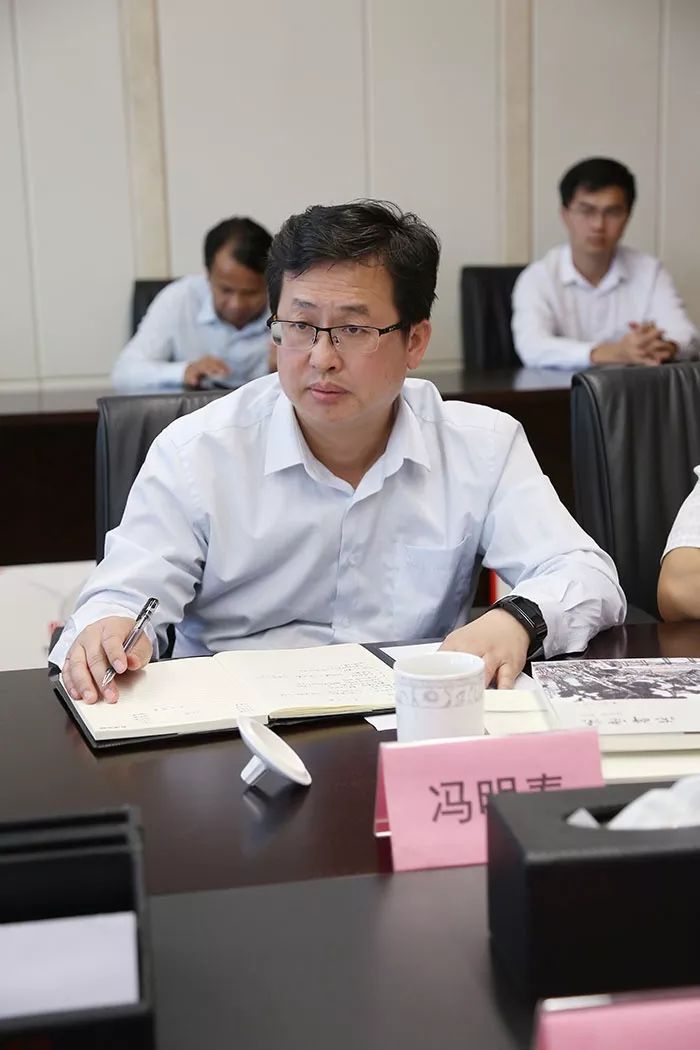 以商联商以商招商崇左市何良军市长一行拜访考察广西国悦集团