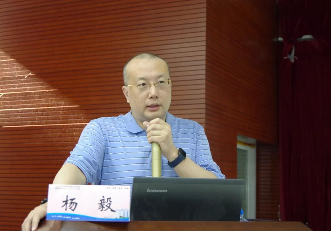 西双版纳女性迎来"幸福大礼" 魏向群专家工作站落户州