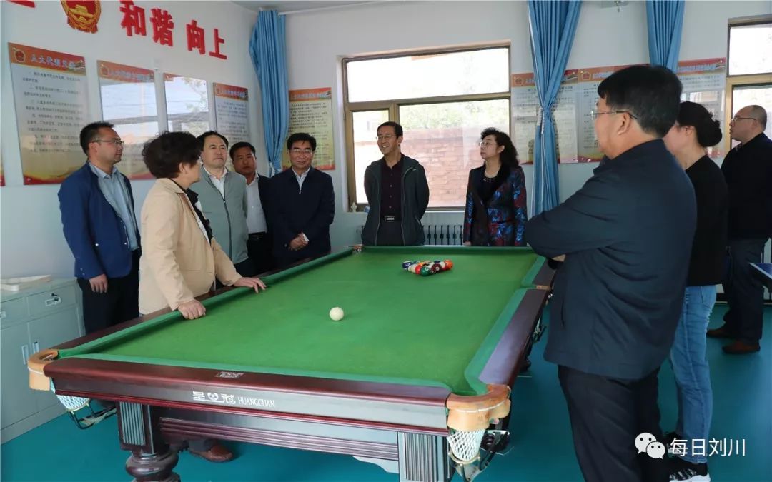 省人大常委会代表人事工作委员会主任宁金辉带领调研检查组来我镇调研