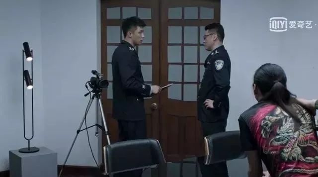 《破冰行动》蔡永强李飞联合审讯，心理战玩的漂亮！