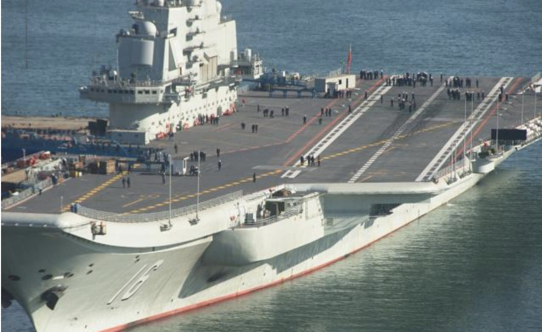 振奋中国海军军舰数量超越美国跃居世界第一