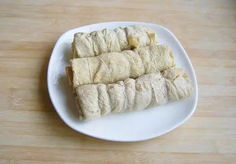 豆腐皮卷菜蘸酱怎么调 40f21a7024df4e3bac711bd04517e0c8.jpeg
