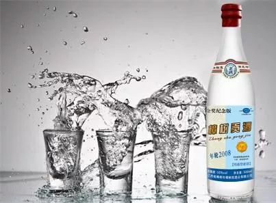 因为老酒收藏而火爆了光瓶酒~樟树贡年轮2008