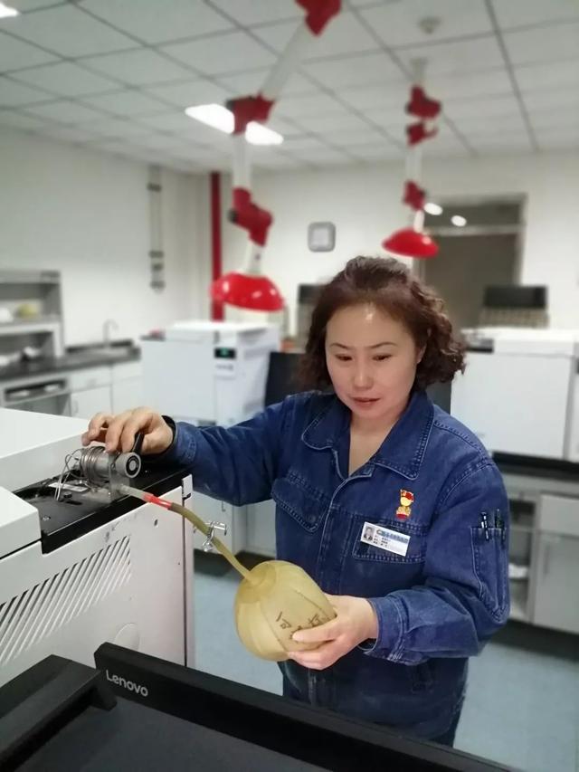 她力量献礼祖国70华诞93辽宁省三八红旗手刘桂军