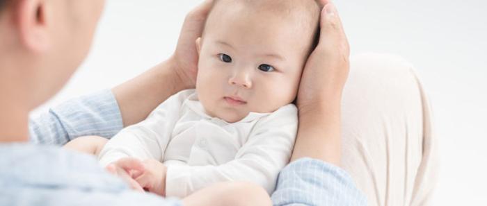                     宝宝不抱不睡，一放就醒？做好七点让孩子和妈妈能睡个好觉