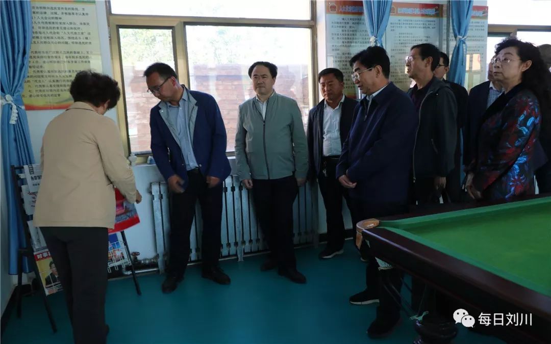 省人大常委会代表人事工作委员会主任宁金辉带领调研检查组来我镇调研