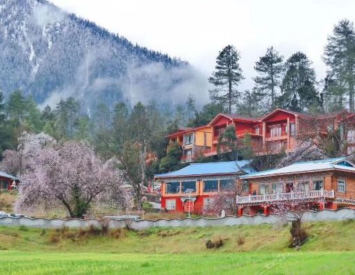 入住秘境索松村特色客栈,近距离观看南迦巴瓦峰 你的身体也在旅行