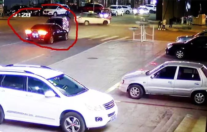 什么是轻微肇事弃车逃逸 a1d57e37ecac45009a521bc179c1e734.jpeg