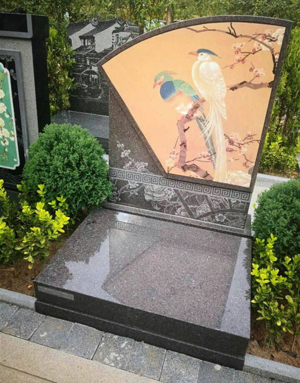 原创惠安墓碑厂家顺应墓碑小型化发展,传统文化刻画艺术墓碑
