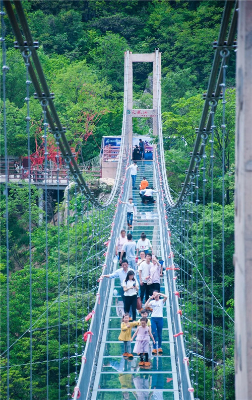 喜迎十周年庆典 平顶山市鲁山县天龙池景区正在免门票