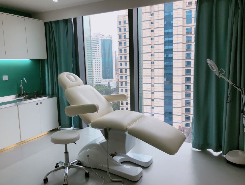 科技美容体验中心 edc0ca6353de49fa84a1ab189036efec.jpeg