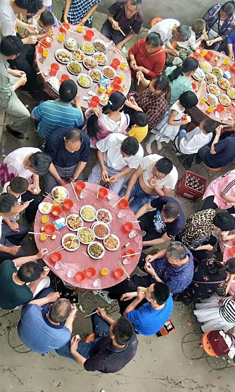 一组丹江口的乡村宴席实拍大片!让人垂涎不已~_酒席