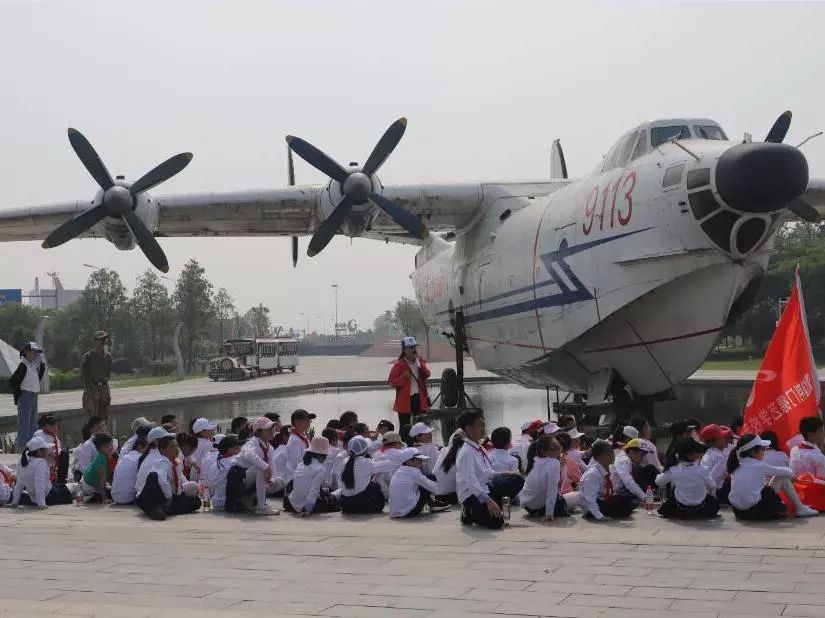 荆门中辰研学旅行丨飞天逐梦航空报国德艺学校四年级开展航空研学之旅