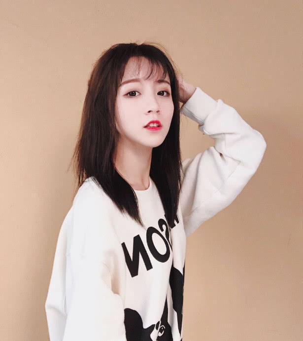 快手猫妹妹整容上热搜,网友点开一看瞬间傻眼:怎么是个人?