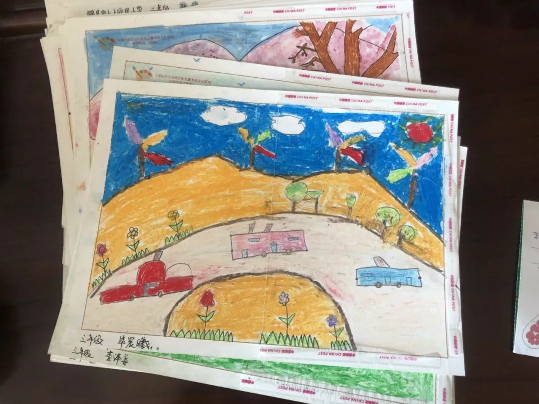 赞!创作25000多件作品,大理学子用书信绘画表达家乡情