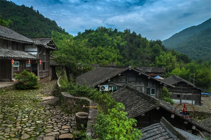 坐落在山野的原生态古村,浙江苍南碗窑古村,典型的
