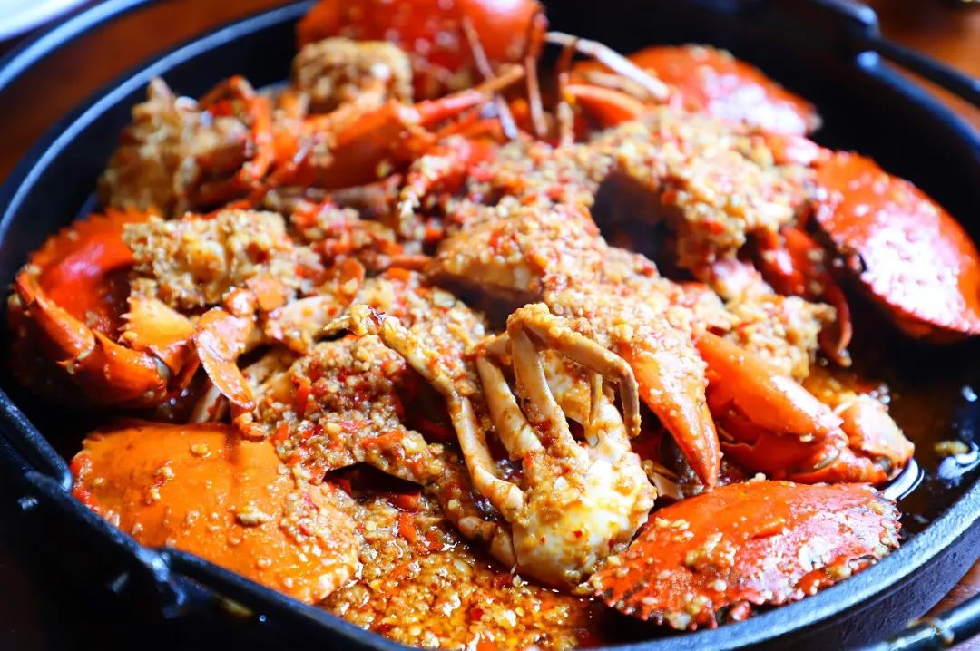昆明1年卖出20w螃蟹的酒吧被抖音曝光啦