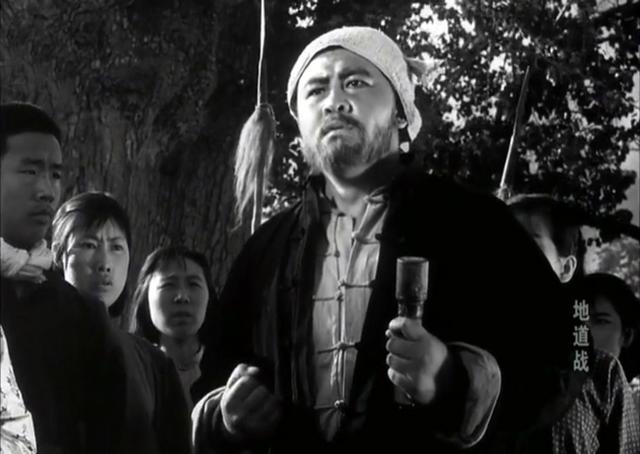 原创北影好演员《地道战》中扮演高老忠,银幕老头专业户,却年纪轻轻就
