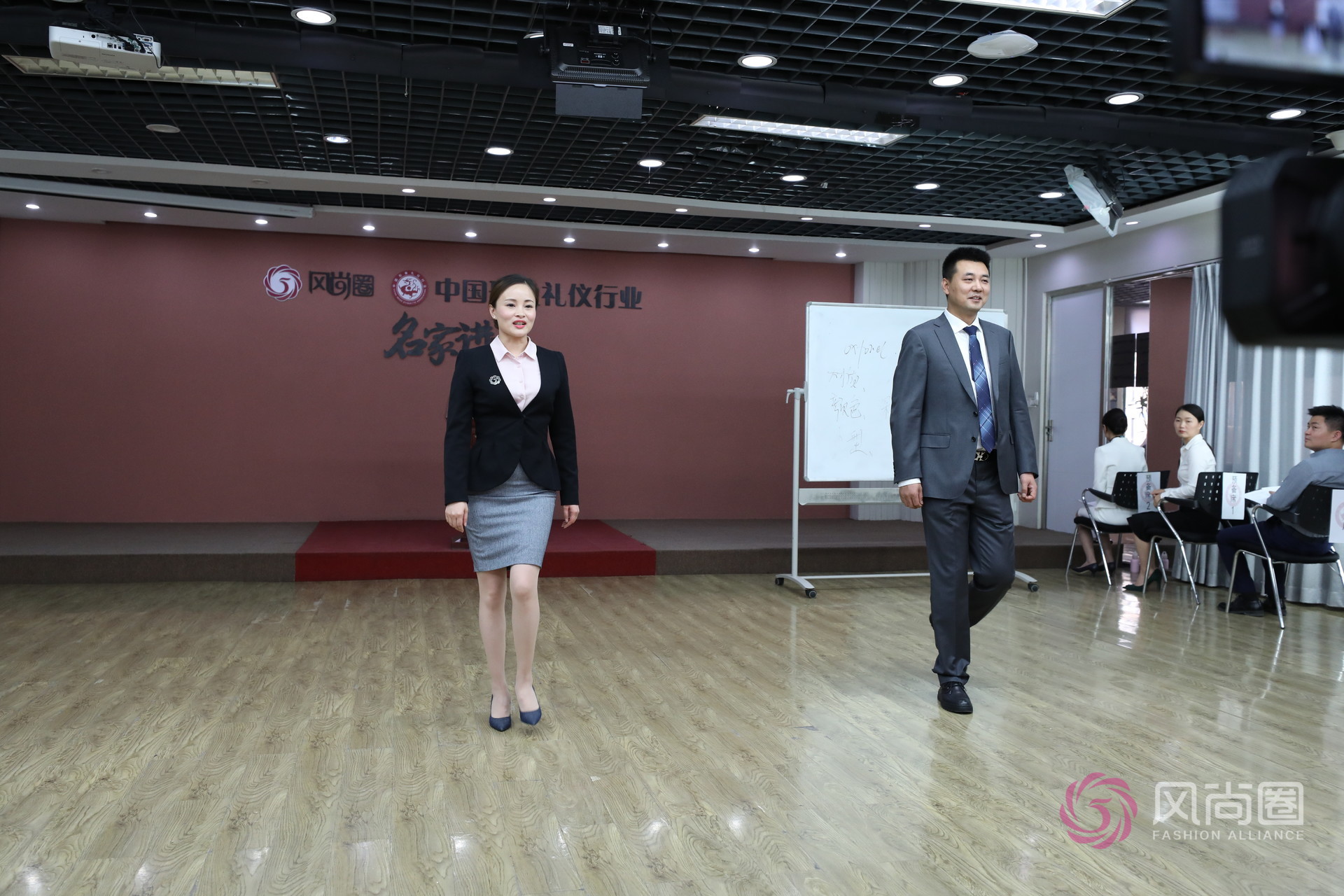礼仪培训师模拟演讲考试在风尚圈圆满结束