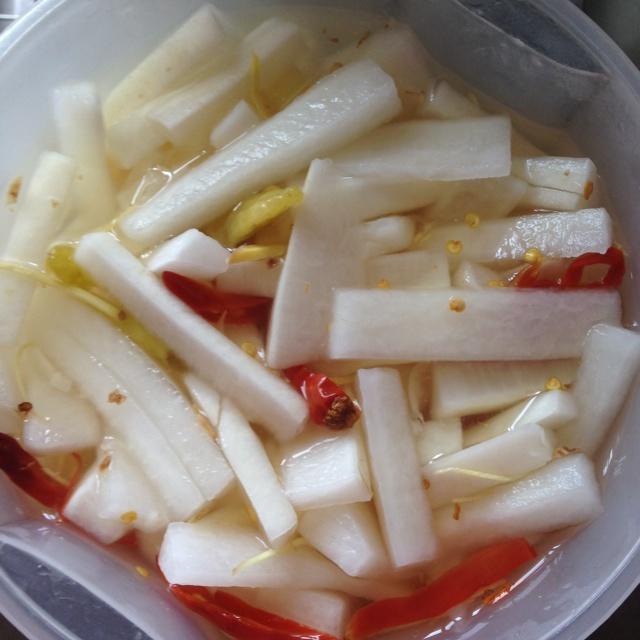 家庭自制腌萝卜不用晒 5f6f4897be1e4c7698b7f674db2b3c08.jpeg