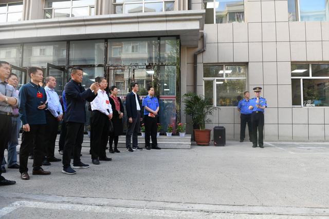 国家住建部,中央文明办在区城市管理行政执法局召开"六个形象"现场
