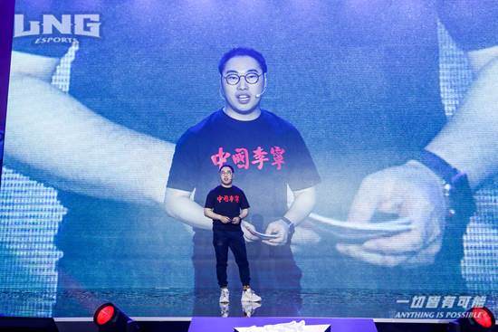 官方周最好:场均29分的德罗赞&76人超新星侧翼_王思聪排队吃拉面