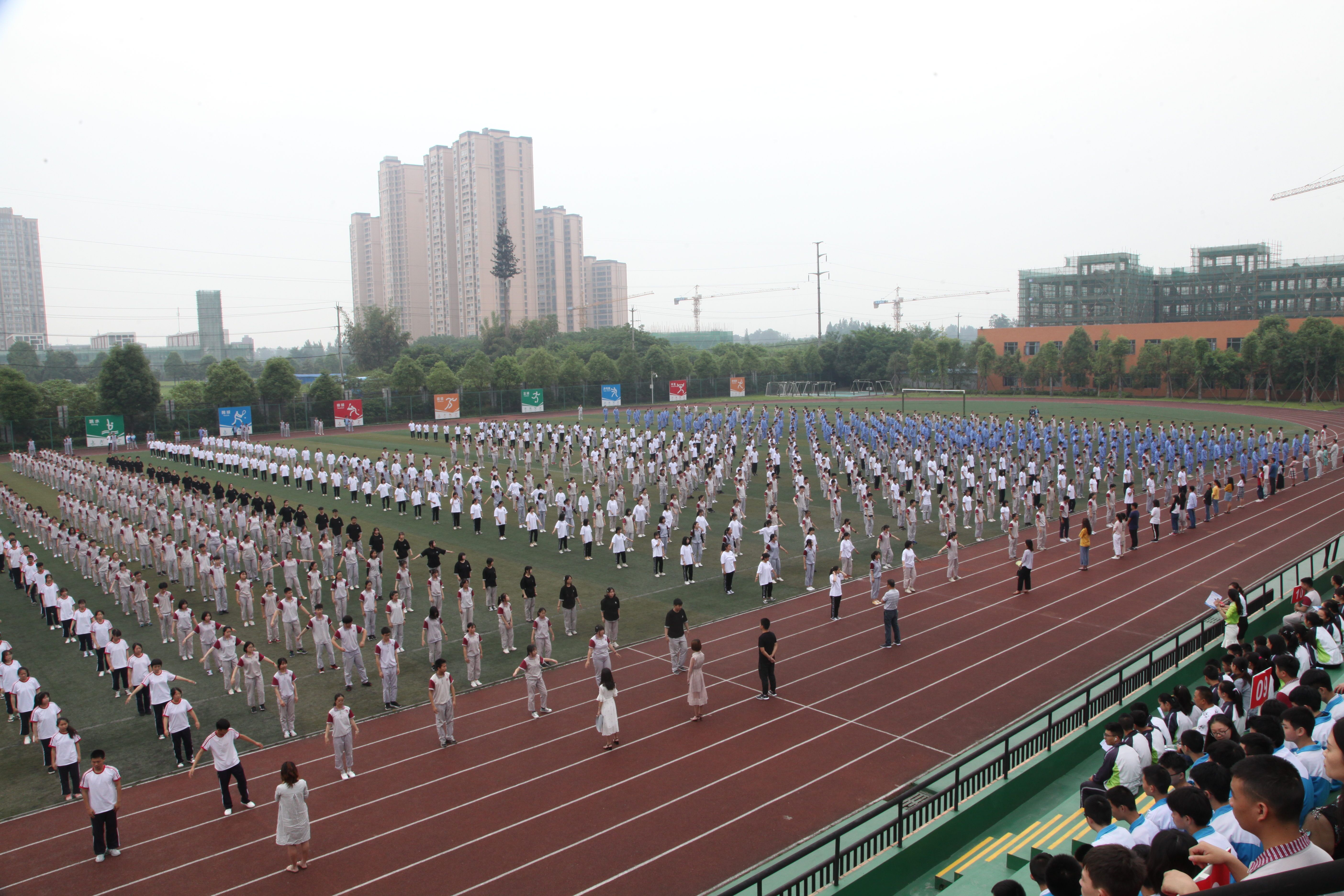 成都市温江区职教活动月社会开放日活动在燎原职中成功举行