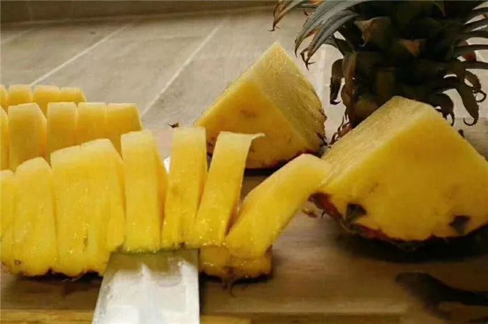 凤梨要不要洗盐水 d4a4d68c243641efaa633dd776340c32.jpeg