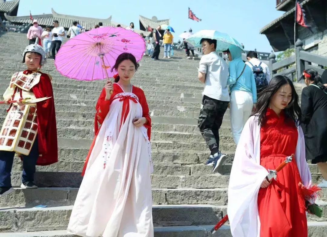刷爆明天周末穿着汉服来这个网红地打卡还有免费门票大放送