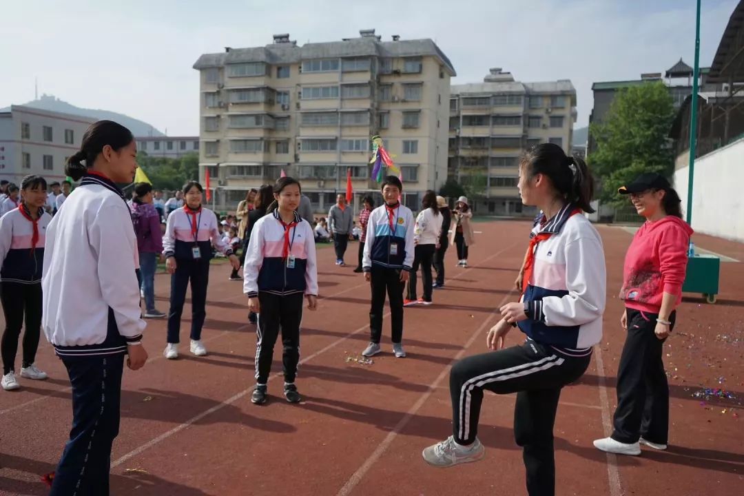 最爱升学汇到学校去今天我们一起走进桂林市第十二中学