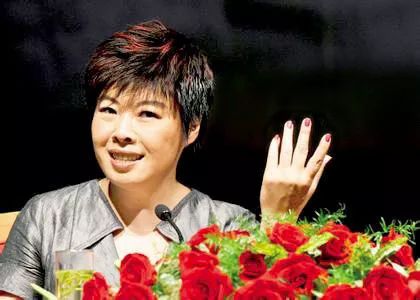 从文学大师到文化骗子,于丹怎么了?梁宏达一句话道出了精髓 玛雅吧官网
