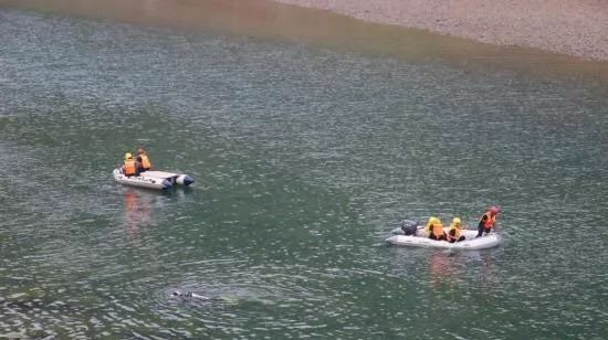 鲁容乡人口_人口普查(3)