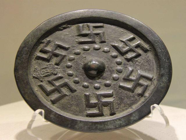 卍和卐区别怎么打 0c6cd749e7d34ff199fcd965083287d4.jpeg