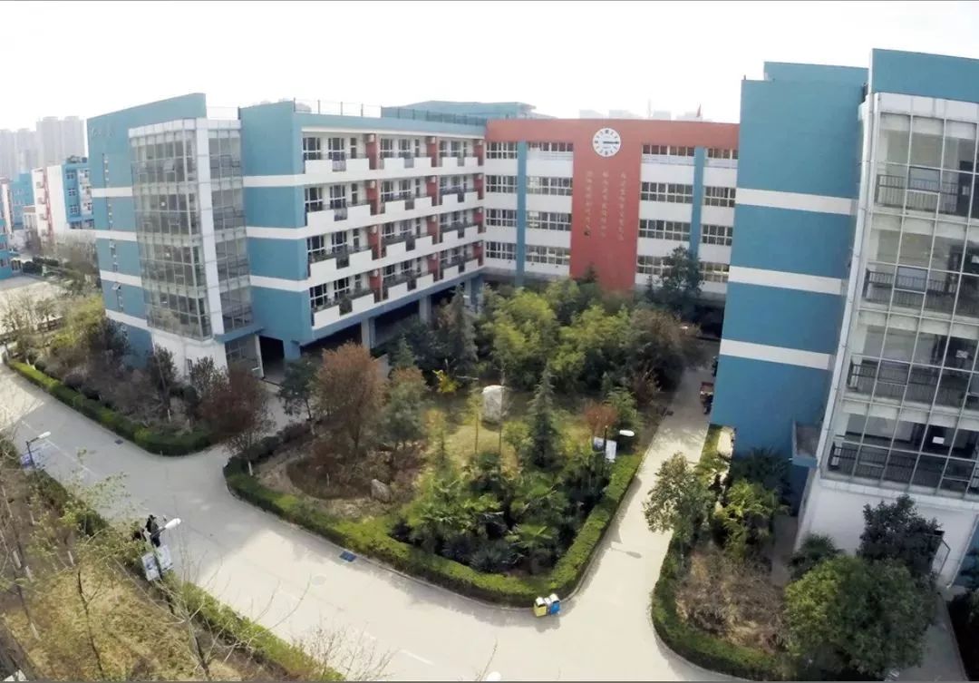 小升初热点学校秦汉黄冈启迪中学信息大汇总