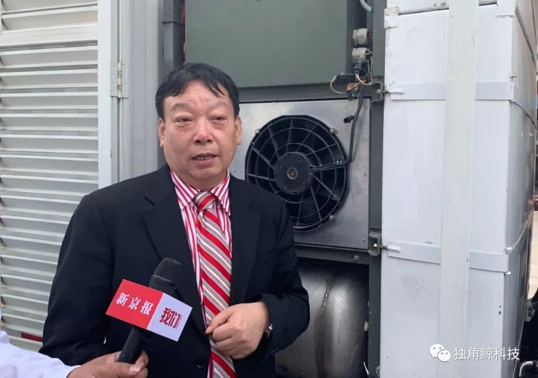 四问庞青年
