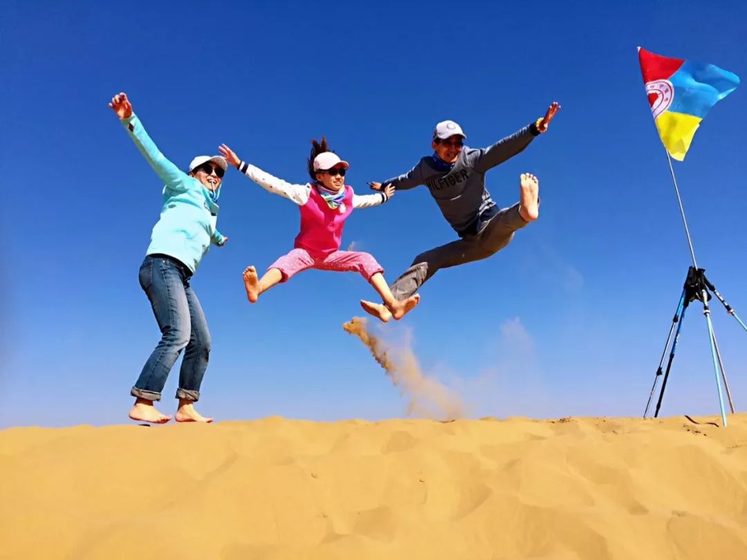 迪拜沙漠落日红沙亲子时光——于洋摄影|摄影|人文/纪实摄影|发现之美_原创作品-站酷ZCOOL