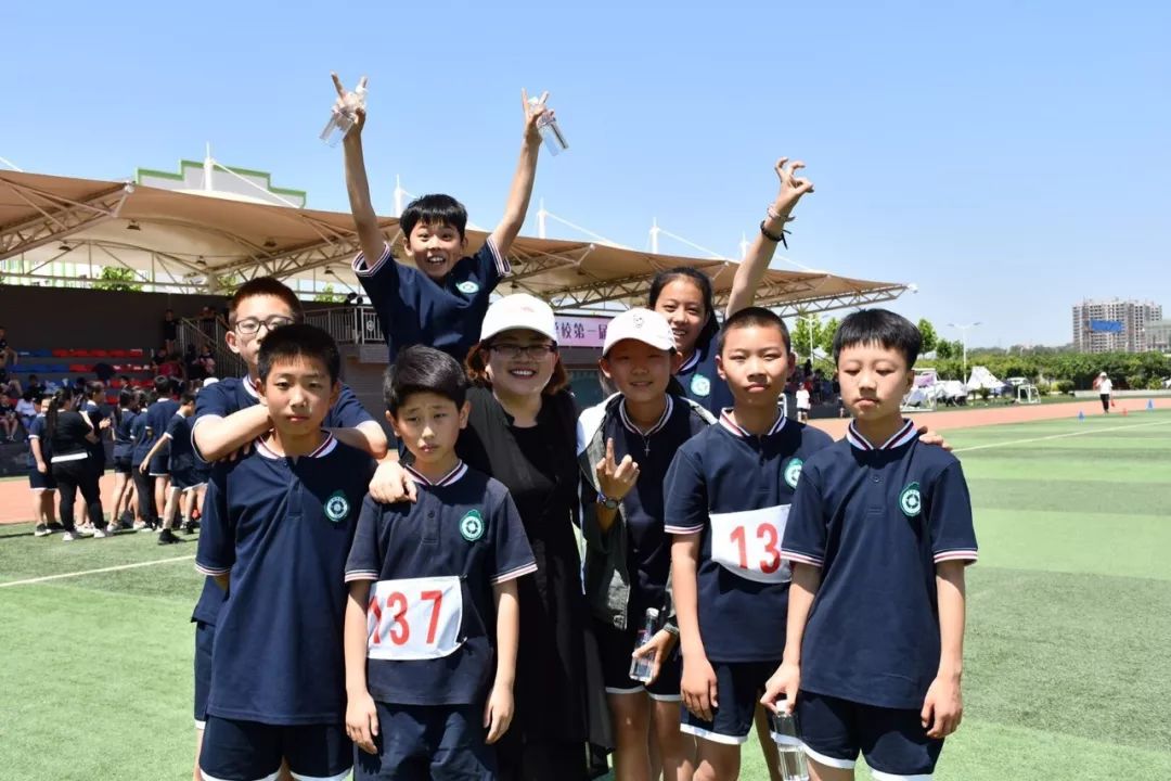 运城国际学校举办小学部第一届田径运动会