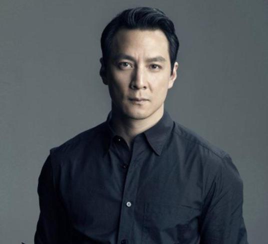从病发到治疗,吴彦祖足足9天时间没有吃东西,暴瘦13斤.
