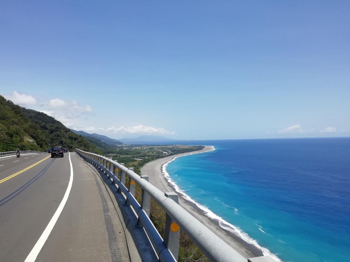 台湾环岛骑行之旅:高雄-台东,垦丁晴天打卡_沿海公路