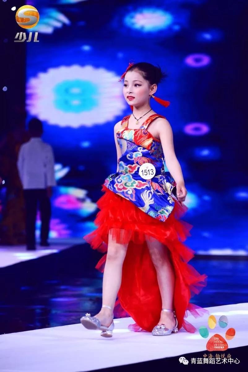 金奖选手 卿芯茹金奖选手 张倩银奖选手 周晨曦银奖选手 肖欣悦银奖