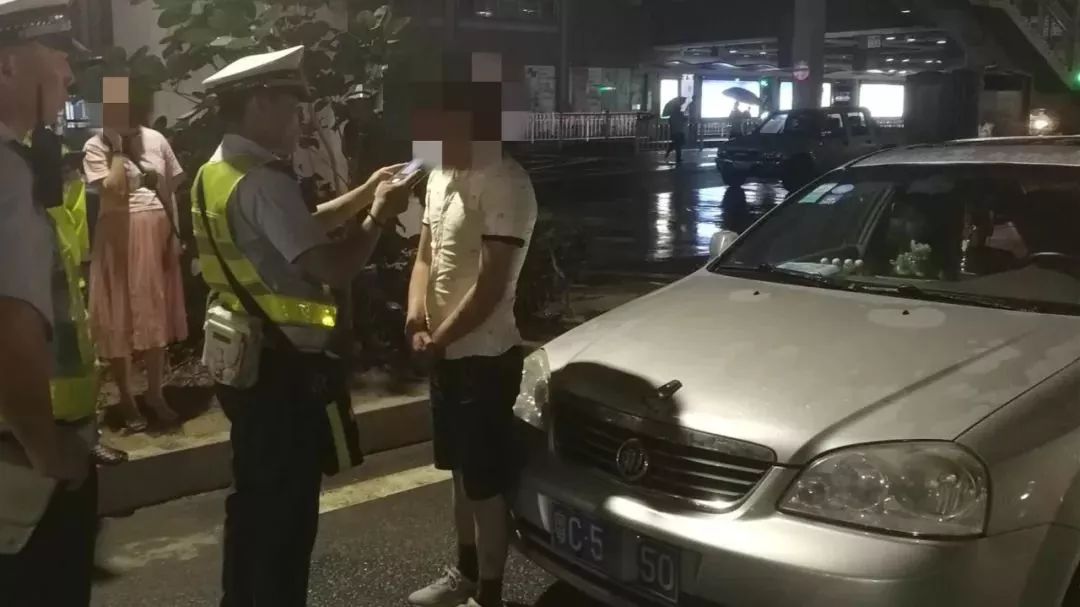 男子12岁就有了驾照!25岁被抓,交警一查惊呆了!(视频) 金沙城中心娱乐网站