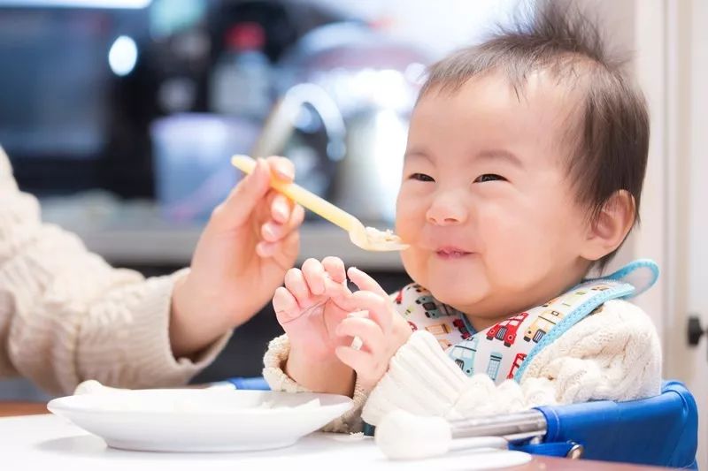                     孩子喂饭总是很困难？面对这三种类型的孩子你可以这样做！