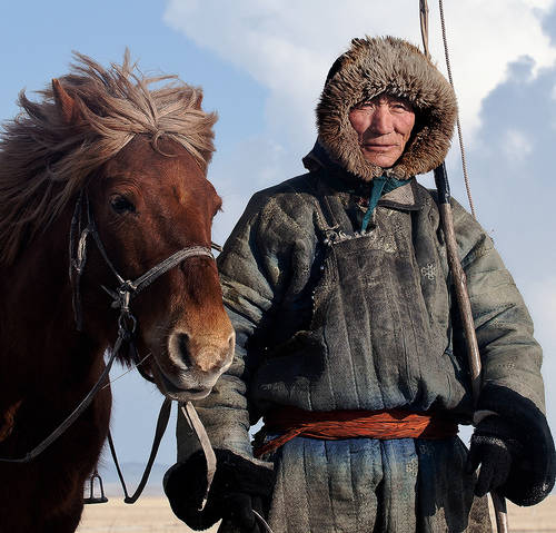 一首《我的父亲是牧马人》很久没听了!