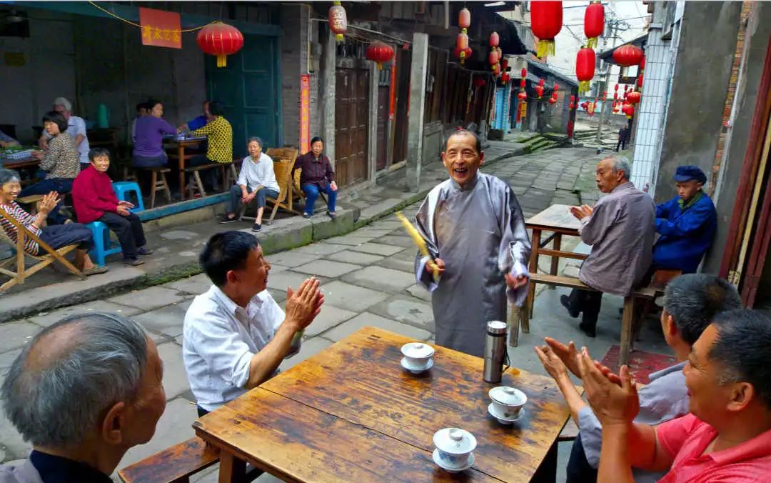 巴渝风丨走嘛一起品味民情茶馆里的重庆味道