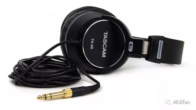 TASCAM 新款重低音耳机 TH-06 Bass XL 澳门皇冠登录