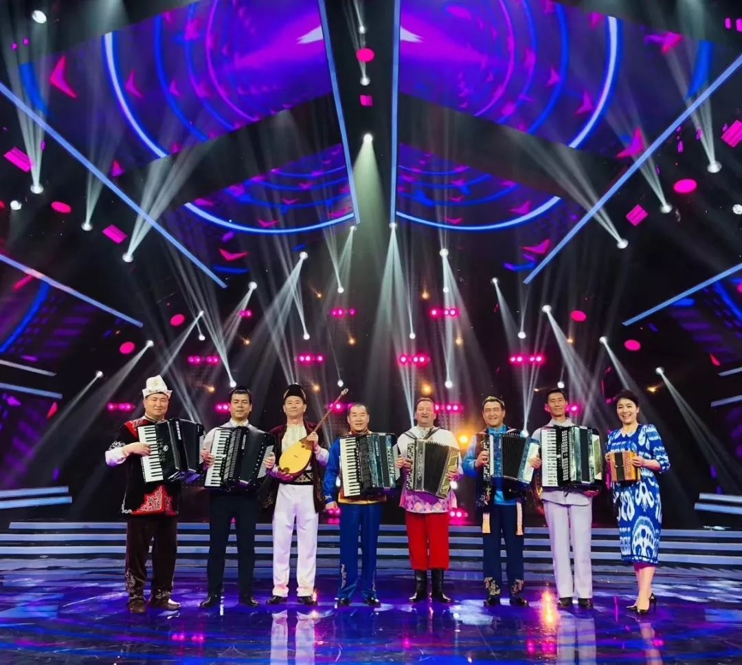 怎么自己搭小舞台 a9d7967837b94af39bdd1b720296b5d9.jpeg