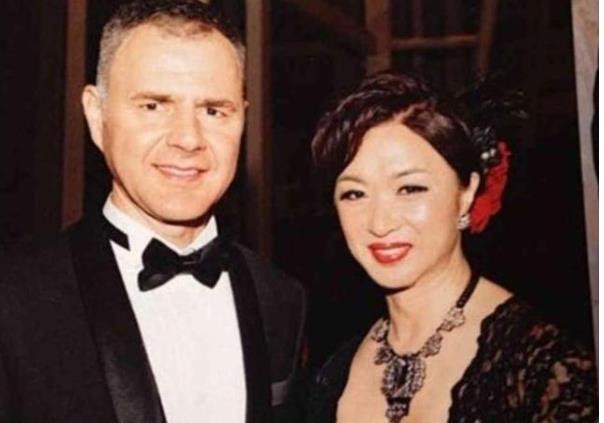 朱丹问金星:你是男的还是女的?金星只回答了四个字,全场掌声 黄色成人网站