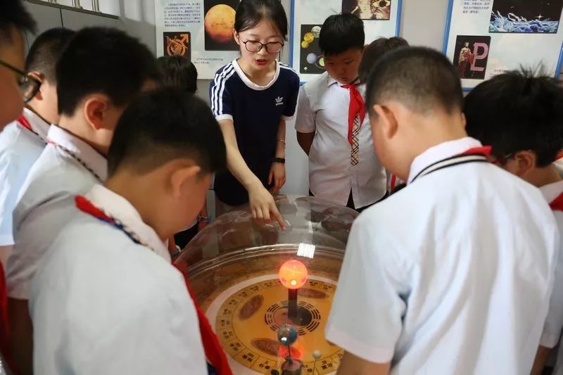 文理学院地理与环境学院的陕西省植物化学重点实验室,天文观测演示室